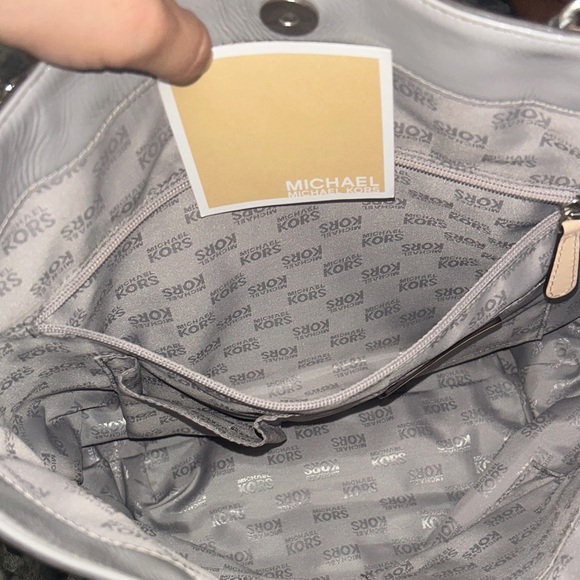 Michael Kors Jet Set Chain Tote EUC - Picture 10 of 12